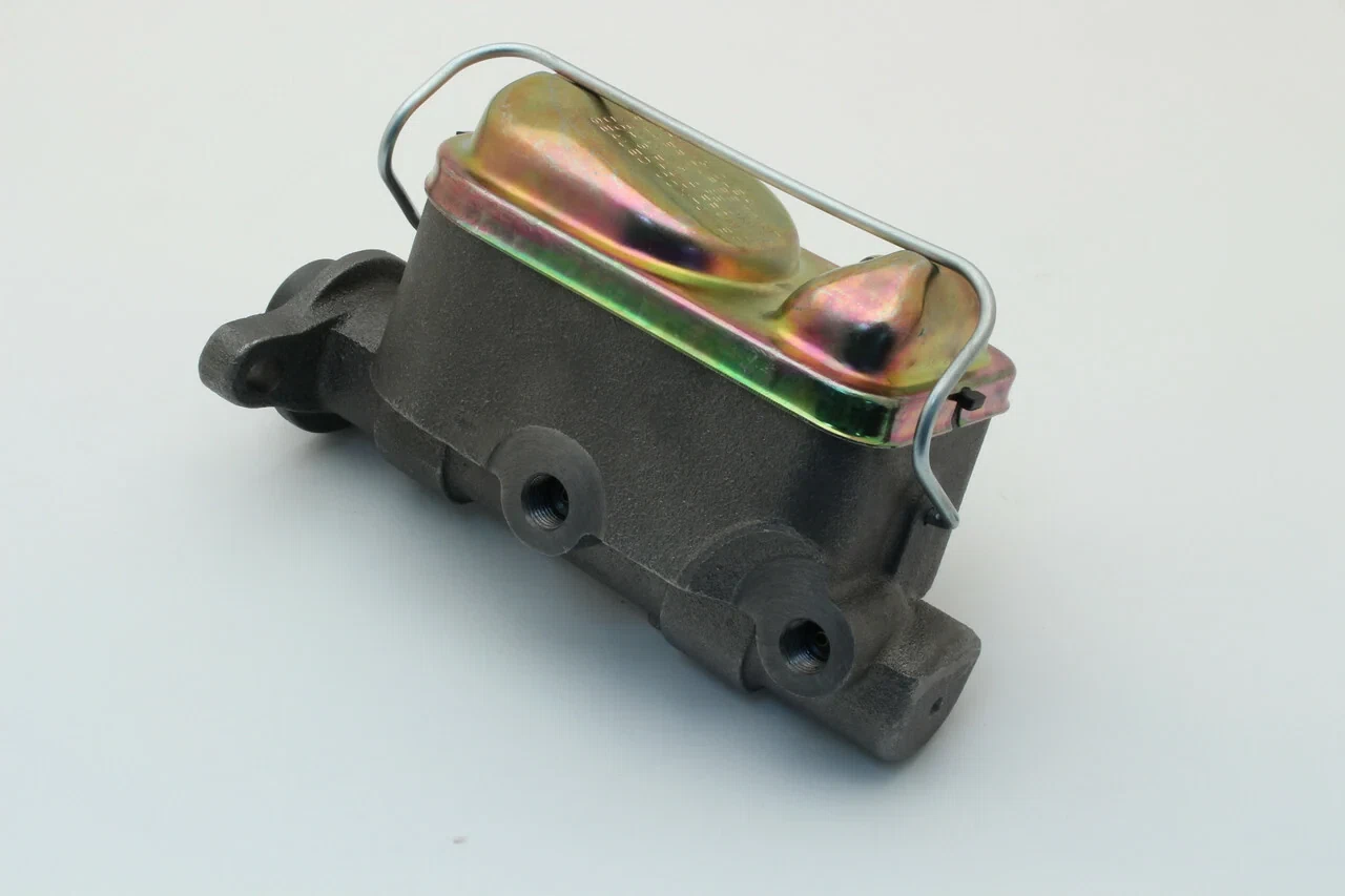 Fits 1976-79 Full Size Ford Master Cylinder MC11525